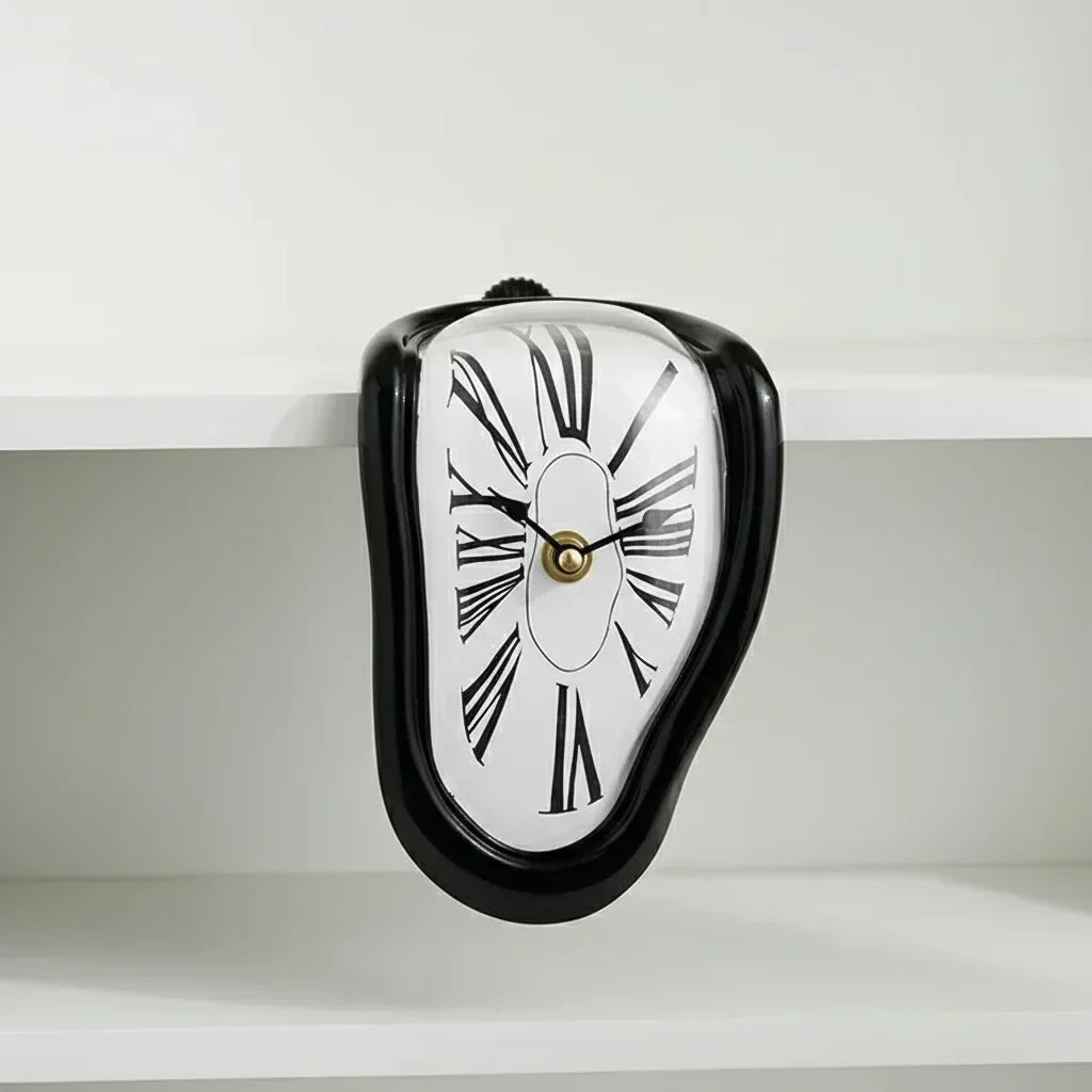 Horloge fondue surrealiste noire decoration Home Kaia